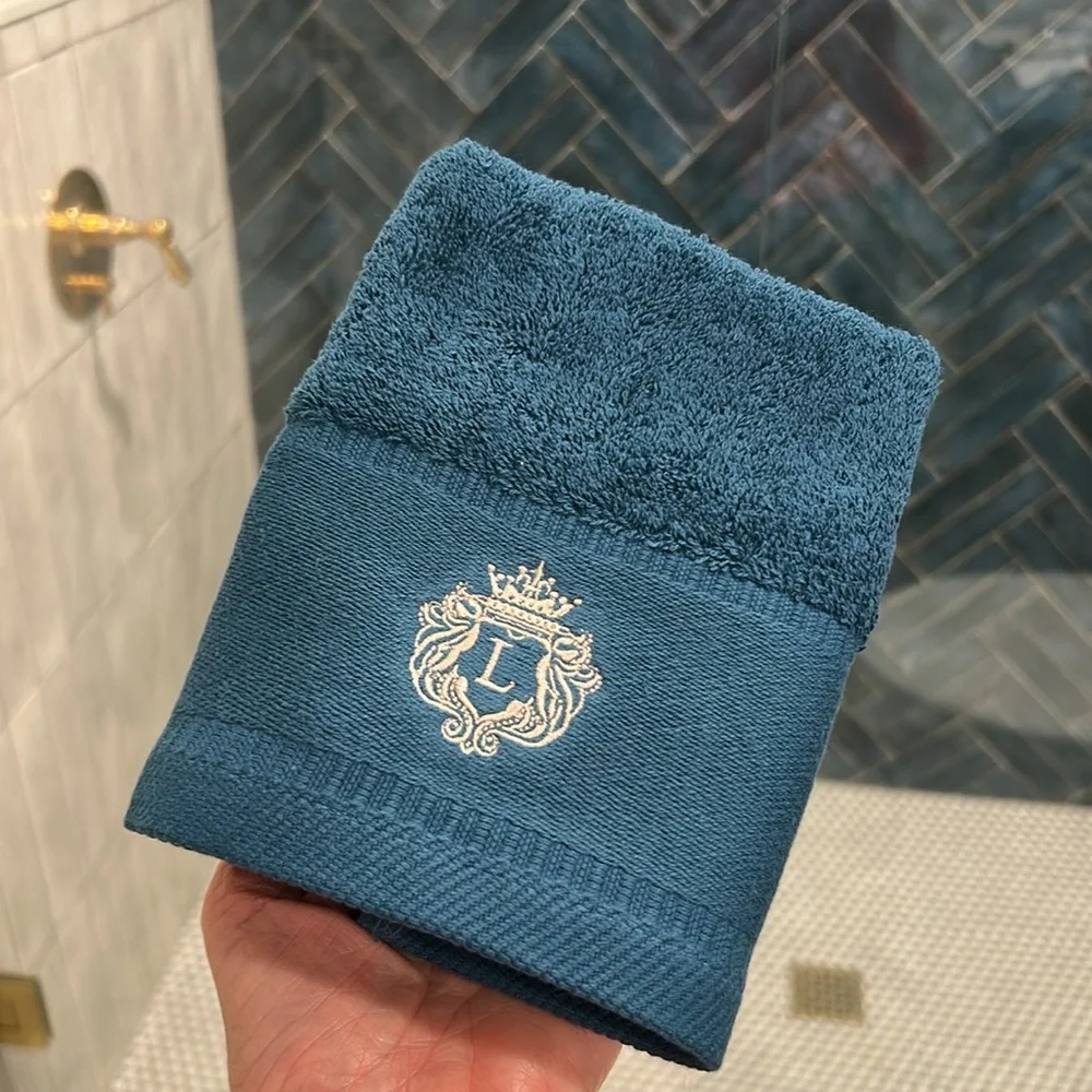 New 100% Cotton Luxurious Blue Embroidered Bath Towel Set